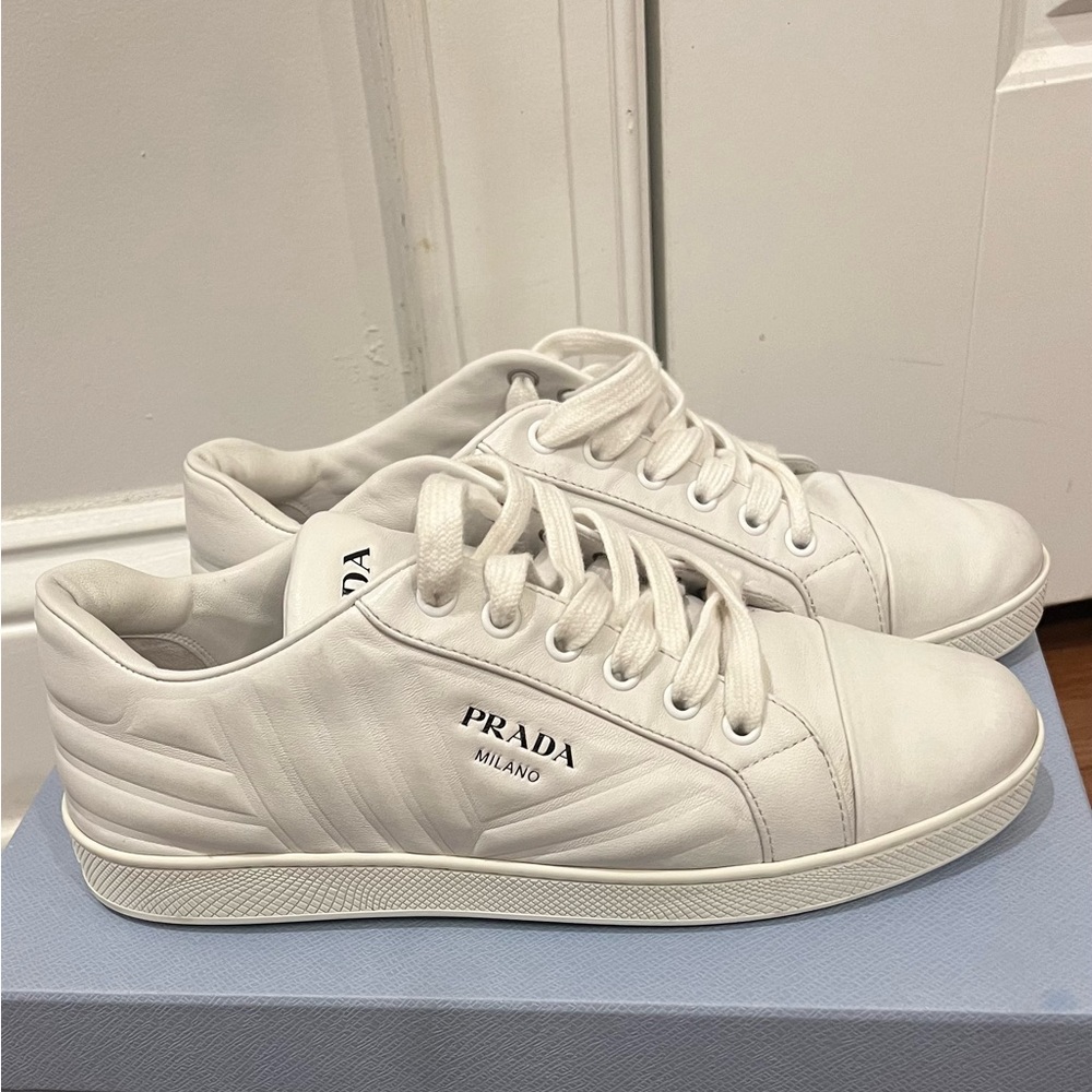 Prada authentic - Picture 3 of 5